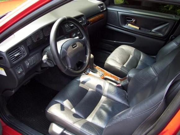 Volvo inside 1 7 17 11 (2)