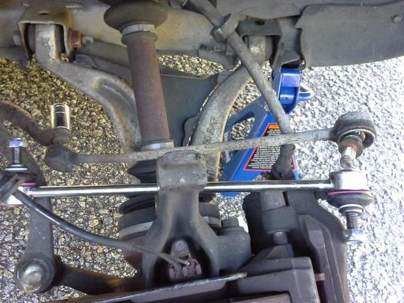 New/ old sway bar link