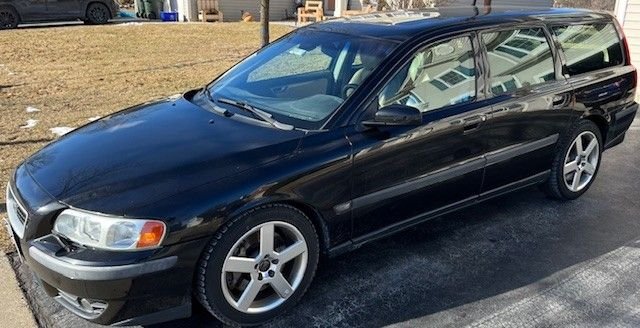 2004 Volvo V70 - 2004 V70R - 6 speed Manual - Gurnee, IL - Used - Lindenhurst, IL 60046, United States