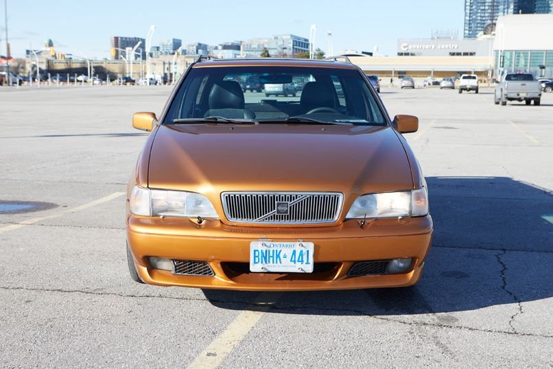 1998 Volvo V70 - For Sale Volvo V70 R AWD Saffron - Used - VIN YV1LW5240W2449792 - 330,000 Miles - 5 cyl - AWD - Automatic - Wagon - Orange - Toronto, ON M6J1K2, Canada