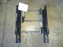 06 db9 USA Left Front (driver's) seat frame