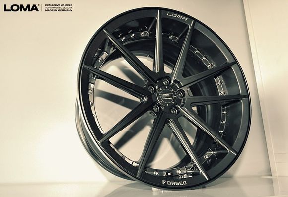 LOMA GT5.2 Superlight custom forged performance wheels.
Exklusive Alufelgen von LOMA.
Website English: www.lomawheels.com
Website German: www.lomawheels-germany.com