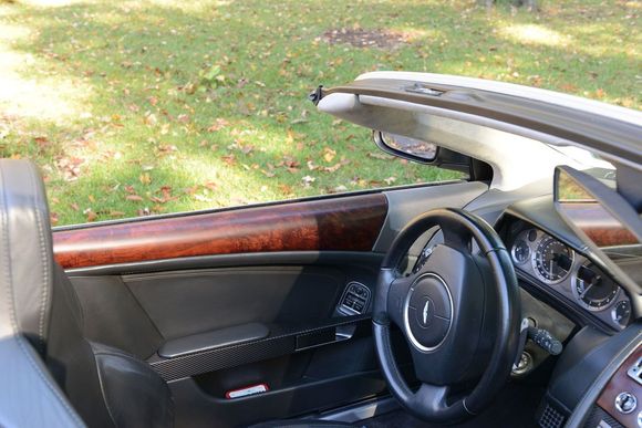 Phantom Grey seats and panels with Obsidian Black steering wheel