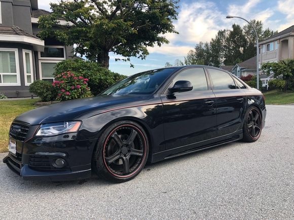 Summer tires on 20" Maya rims