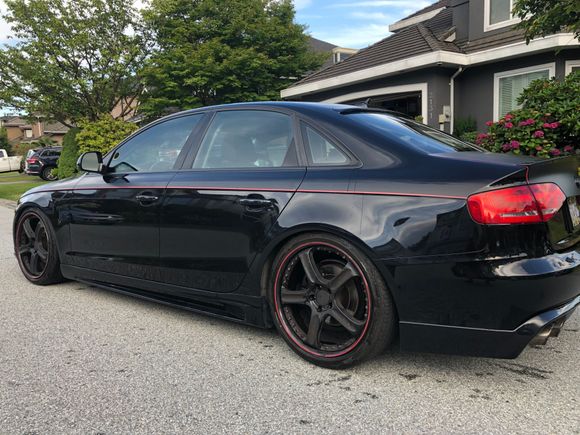 Summer tires on 20" Maya rims