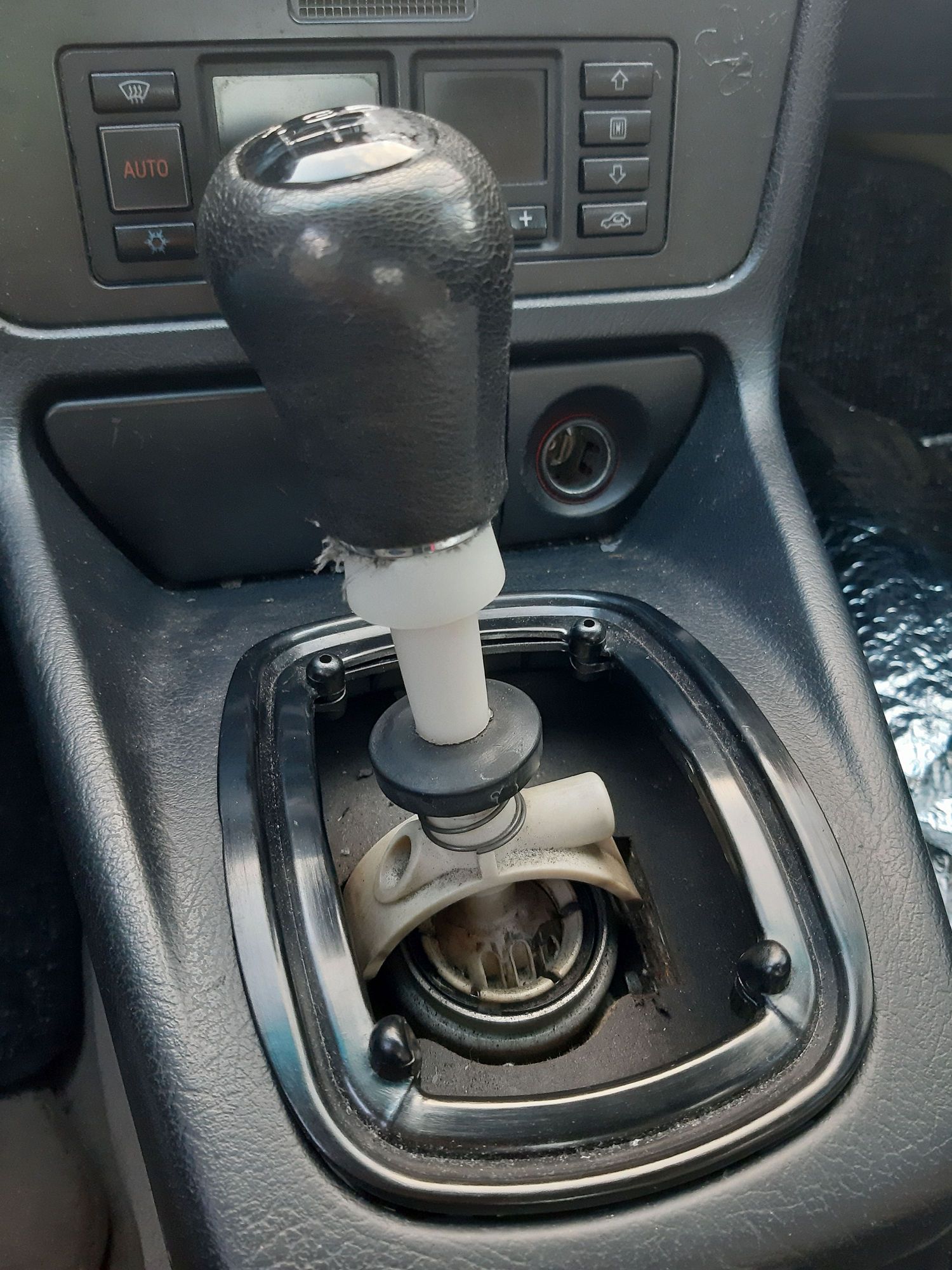 Gear knob removal on manual shifter AudiWorld Forums