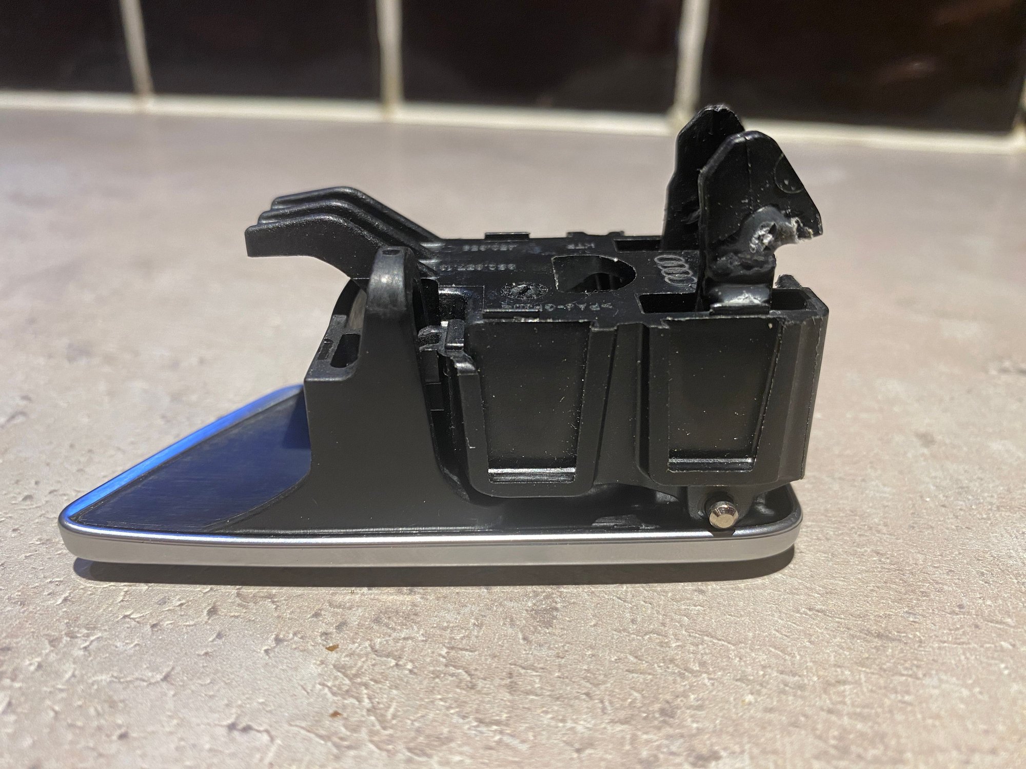 2019 TT Glovebox door latch jammed AudiWorld Forums