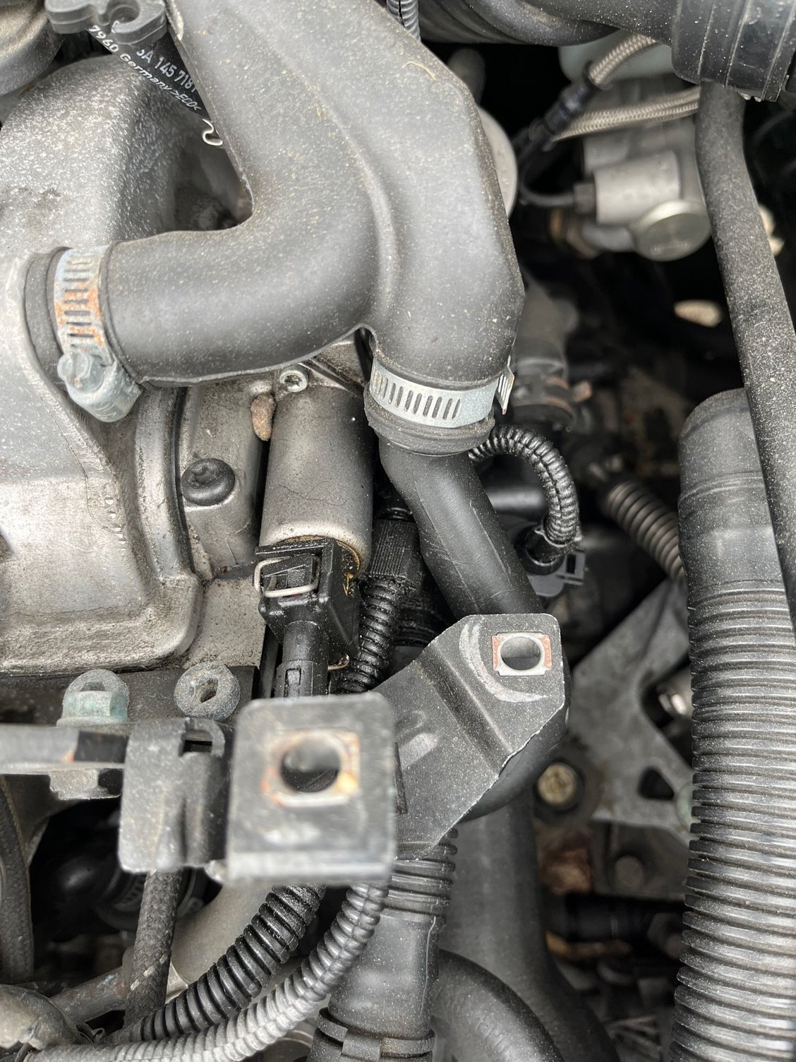oil leak driver side (US) top of engine AudiWorld Forums