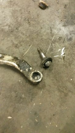 Here's the source of my Right front wheel noise. Front rear control arm. I think I had this one put on in 2007, maybe 150,000 miles ago. 

Should I buy Meyle HD to replace or something else?