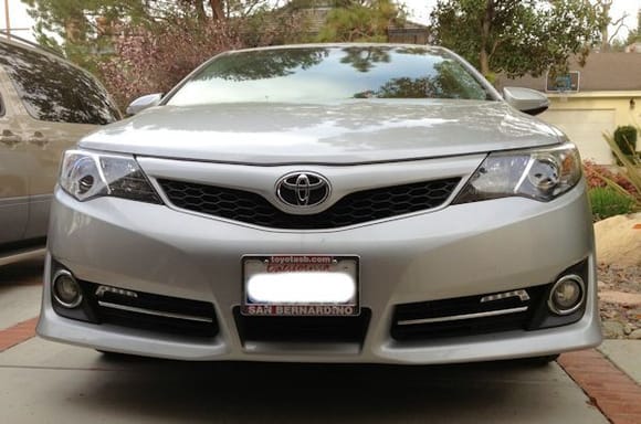 Camry Front view, shows Mercedes Style Daytime Running Lights.