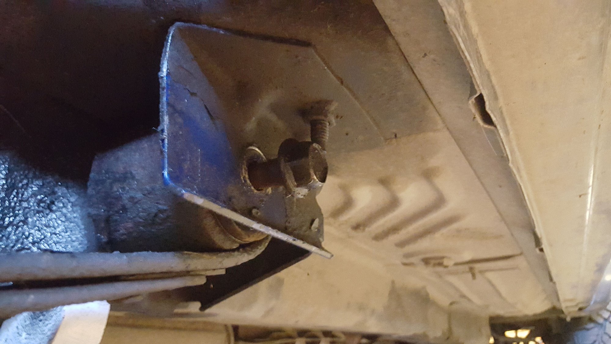 XJ front leaf bolts Jeep Cherokee Forum