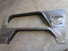 Bought some Dirtbound front fenders. took 7 months to get them, the owner made up for the wait by throwing in some water jet cutting, " Cummins" is now where the Cherokee logo used to be.