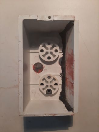 I've added the last wall to complete the housing. Just like with the faceplate, I used JB Kwik. I also used it to fill all holes not needed, and went over everything with more glazing putty to make it smooth.