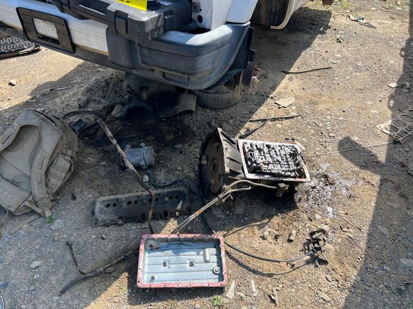 Went to the junkyard fully prepared to have a miserable day pulling a transmission pan, turns out it was my lucky day! Someone already did the work for me! 