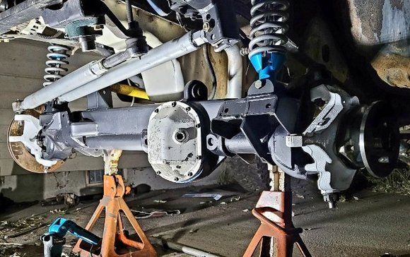 Wj knuckles. Ive cut stuff apart so many times i started building multiple mounting points into the system every where i can.