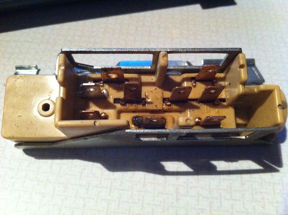 this is the burnt out ignition switch, wiggling these wires made all accessories go off and on.