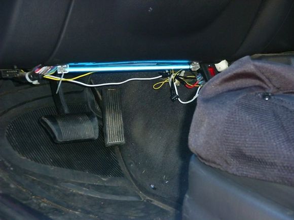 my free neon light. i need to clean up my wiring.