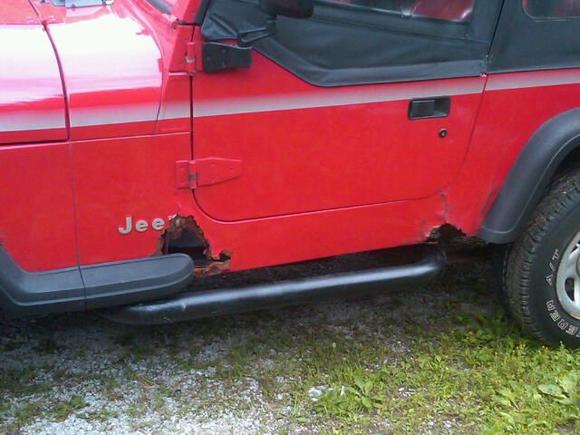 YJ3 - This is the bad spot- rocker has some serious issues, although I was suprised to find the floors are solid.