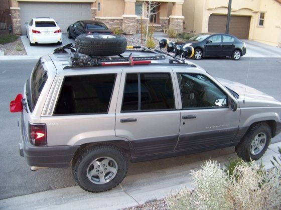 This shows a side view. You can see the black tail lamps, the hilift jack spare tire mount.