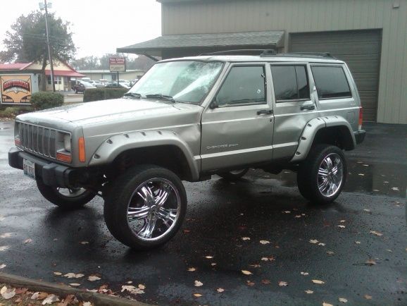 Stupid FN Deer!! was on my way to buy some man tires to fix the beach cruiser look and BAM! Blind sided by a 6 pointer!
