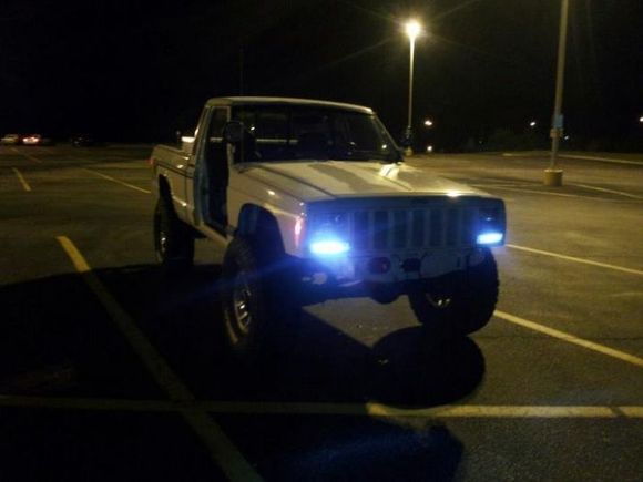 before i did the LED side bulbs... had autozone red bulbs in them but they suck... just had them laying around...