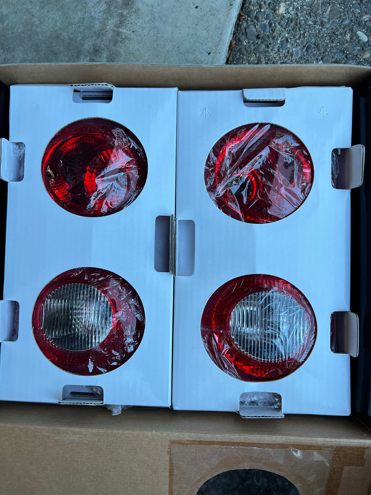 Lights - OEM taillights - Used - 2006 to 2011 Chevrolet HHR - Beaverton, OR 97007, United States