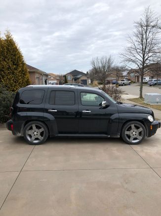 Notice the level stance, the more equal gaps between the tires and fenders both front and rear.
I know , it’s dirty, there is road construction and I have to wash it . 