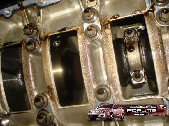 Here we see the rod end cap bolts