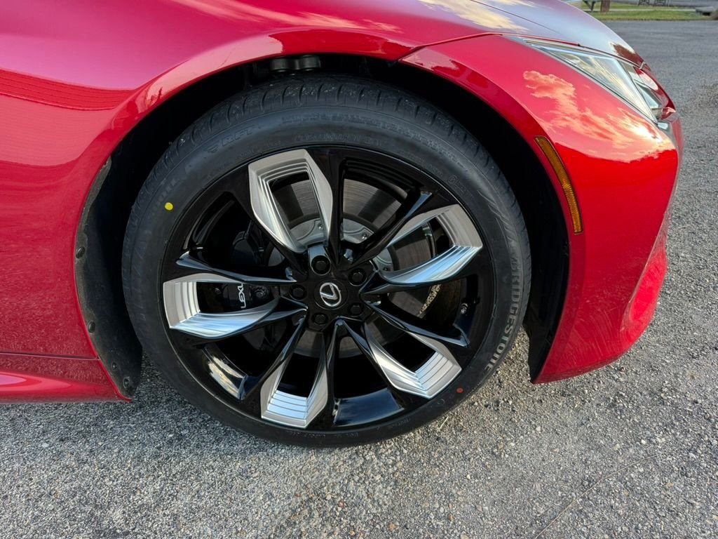 2024 wheel with black lugs