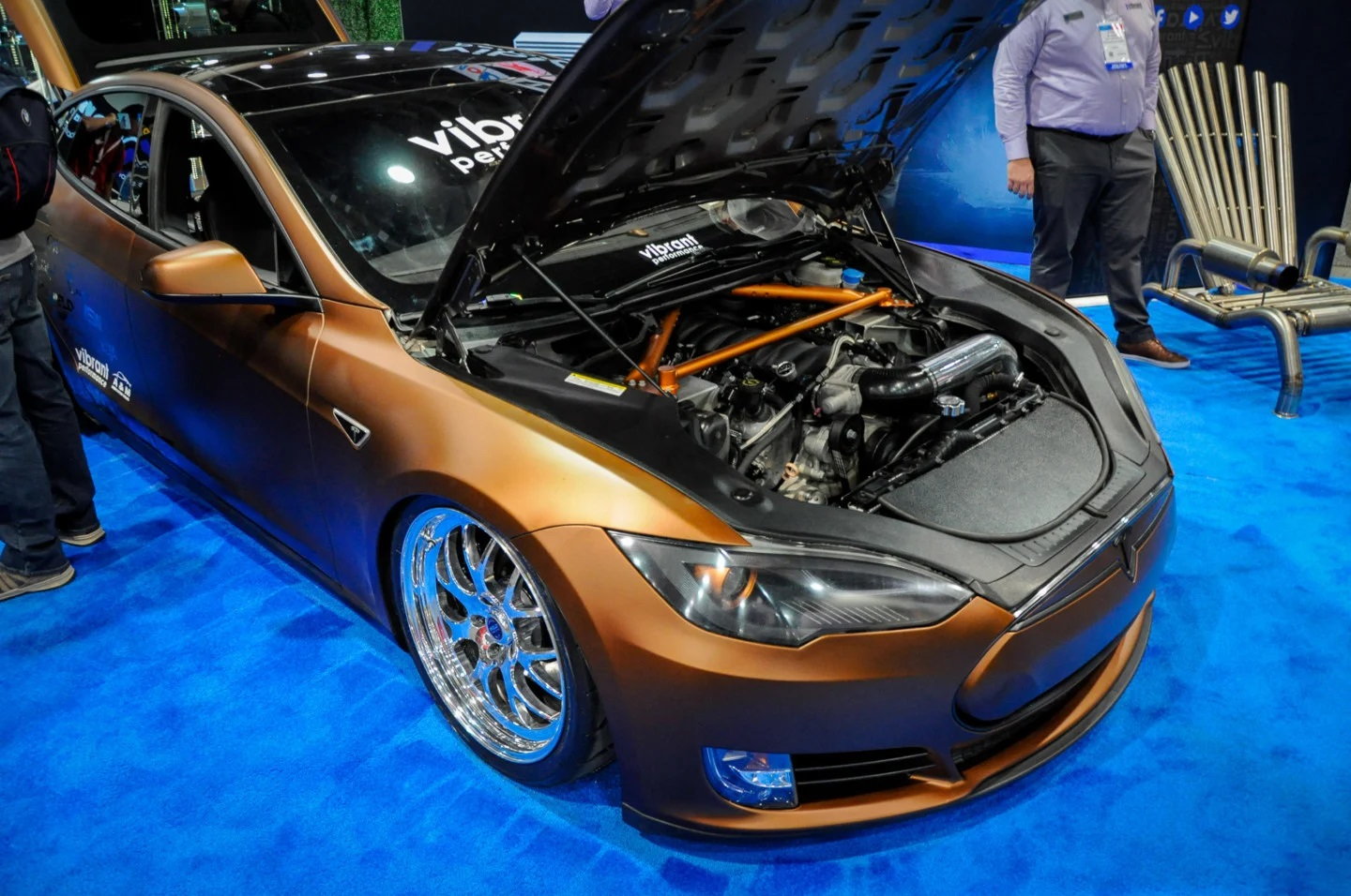 world-first-v8-tesla-clublexus-lexus-forum-discussion