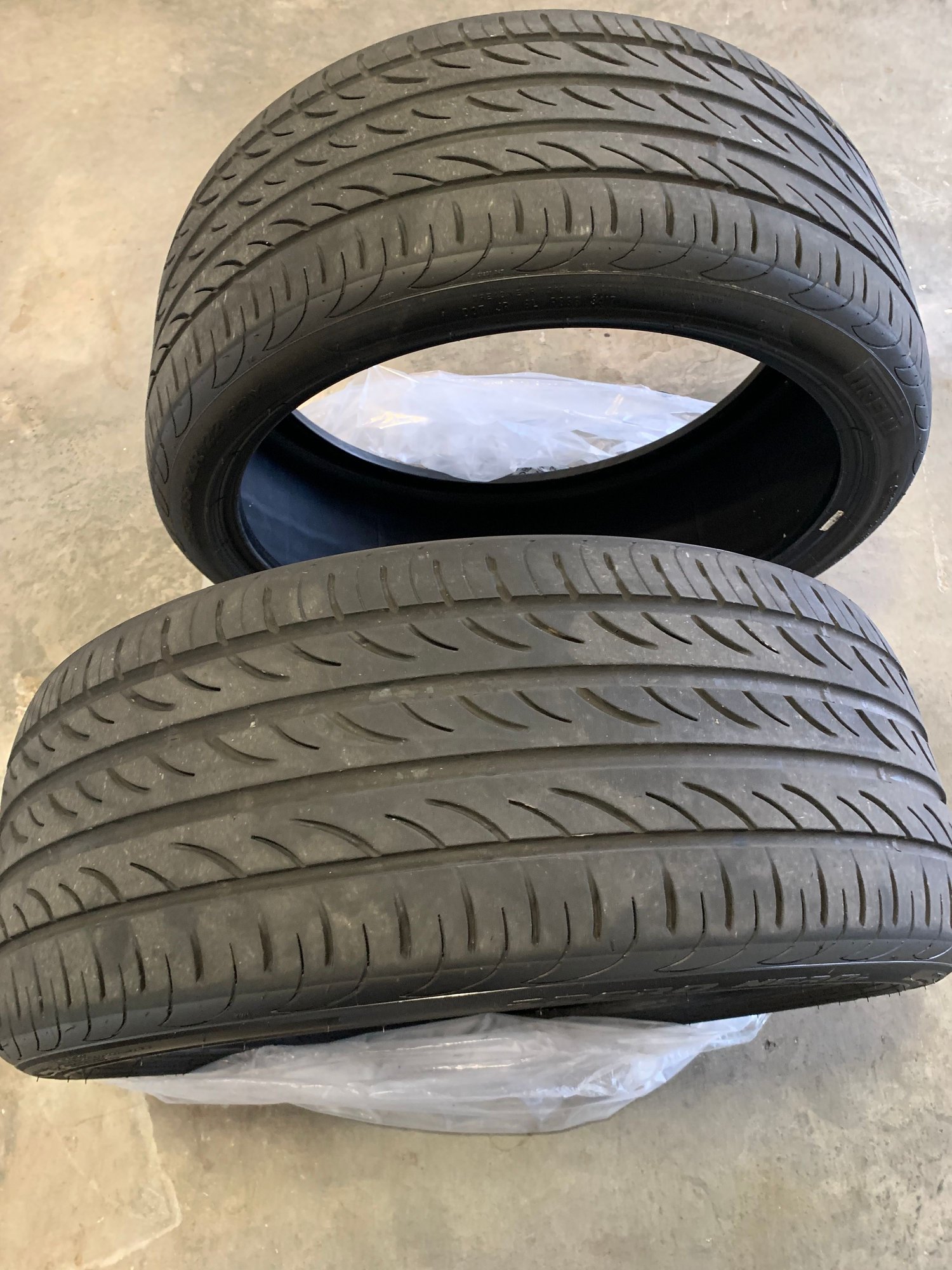 Wheels and Tires/Axles - Slightly used Pirelli 255 35 22 - Used - 0  All Models - Coral Springs, FL 33067, United States