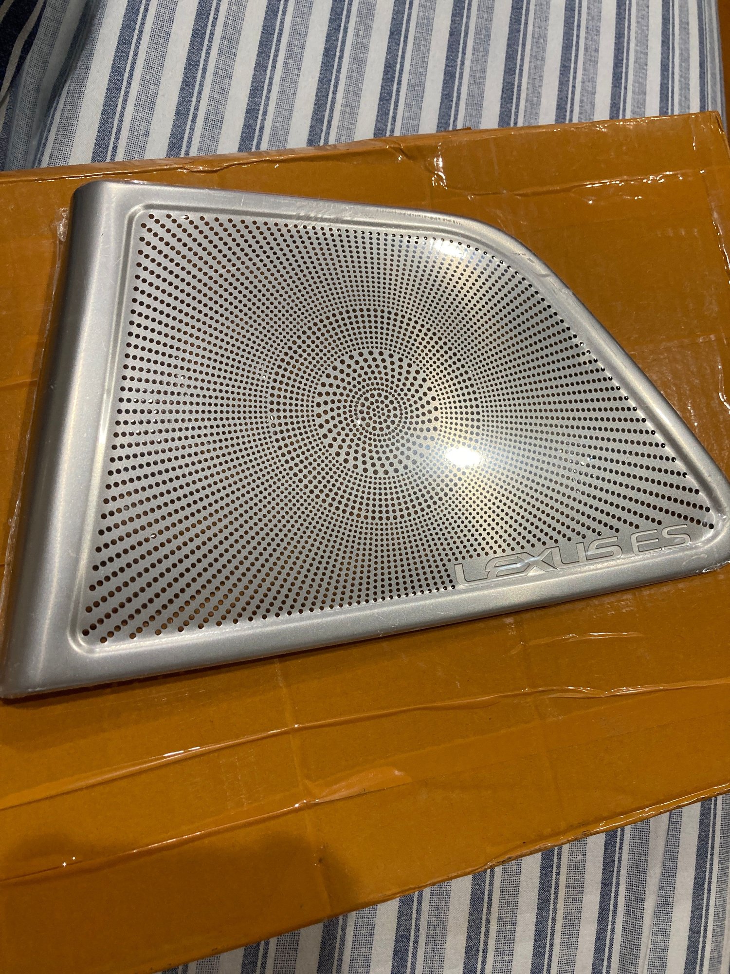 Accessories - Es  stainless steel covers speakers - New - 2019 to 2023 Lexus eS - Brooklyn, NY 11210, United States