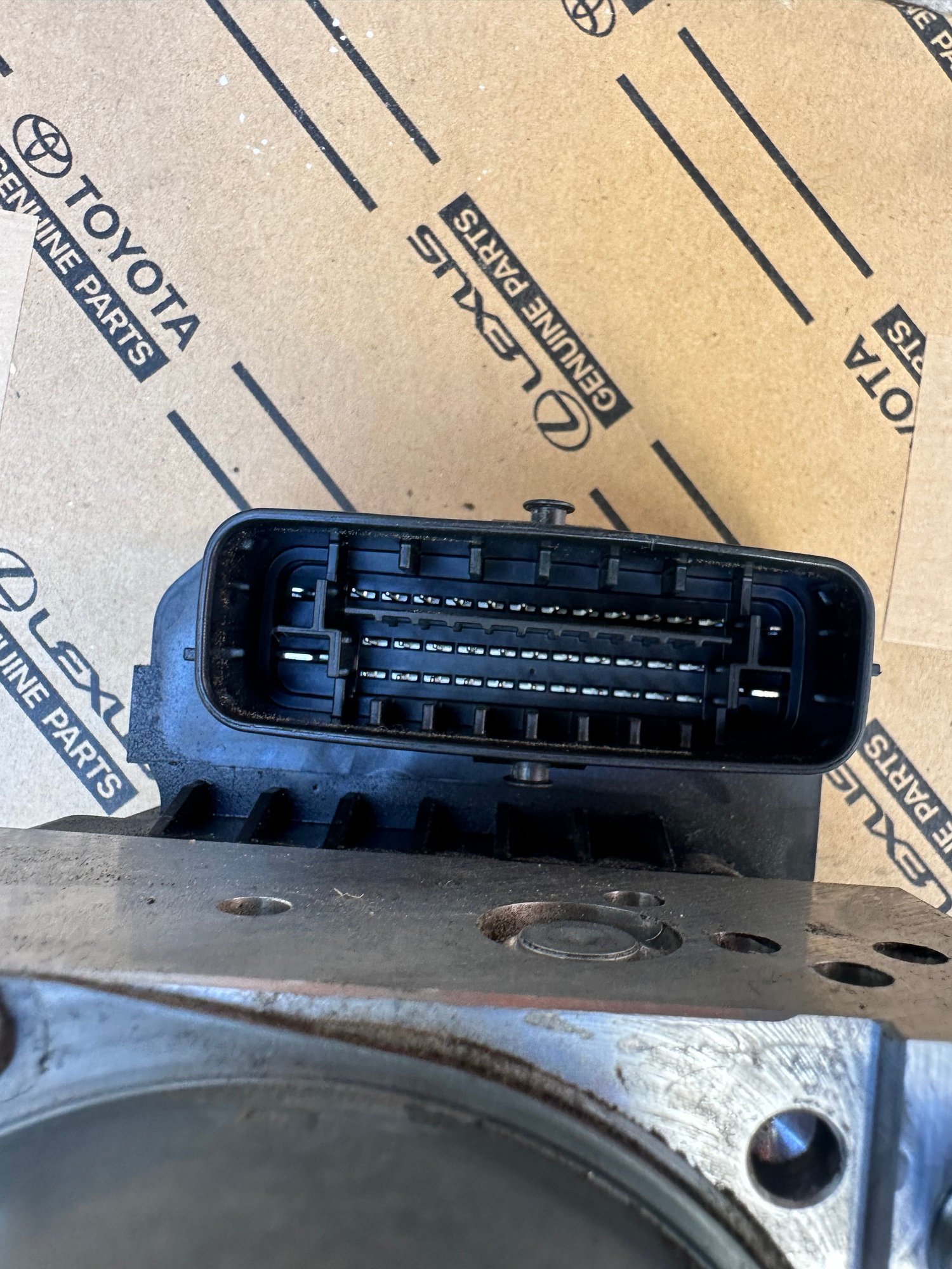 2019 Lexus GS350 - 2019 GS350 ABS Brake Actuator - Accessories - $200 - Downey, CA 90241, United States