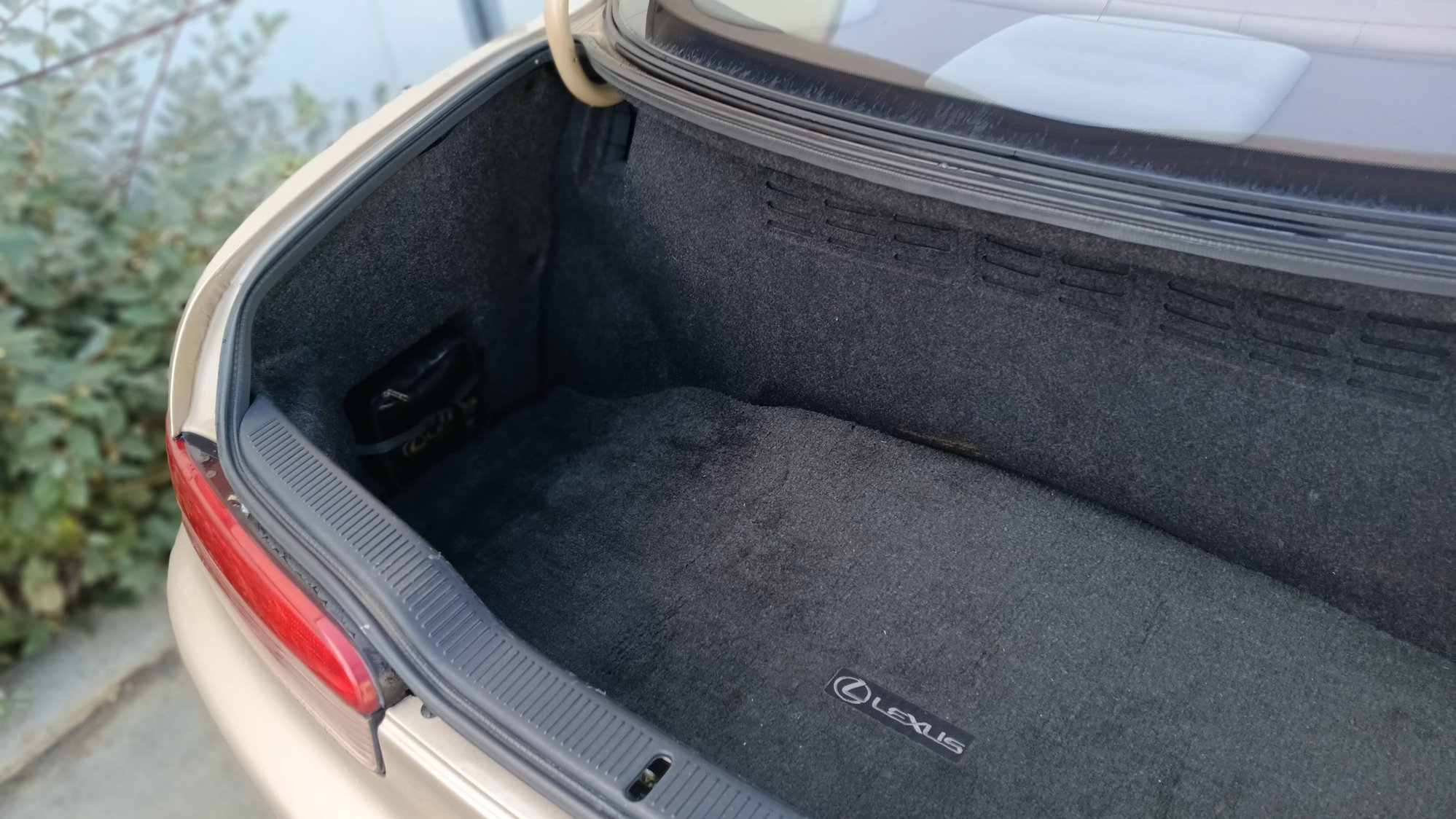 1995 Lexus SC400 - 1995 Lexus SC400 - Used - VIN JT8UZ30C3S0046796 - 107,600 Miles - 8 cyl - 2WD - Automatic - Coupe - Beige - San Diego, CA 91932, United States