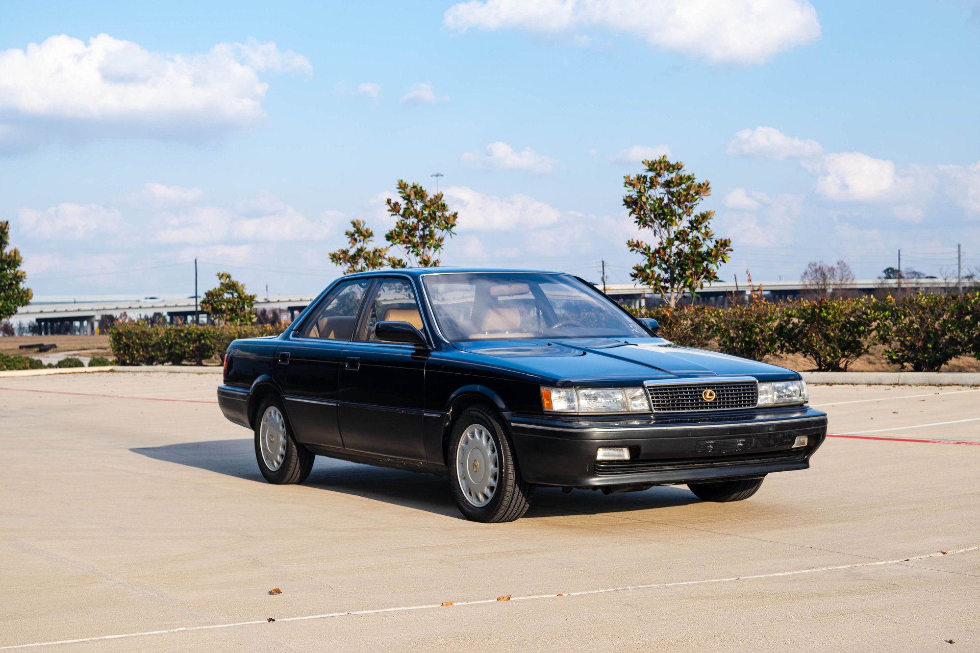 1991 Lexus ES250 - 1991 Lexus ES250 - 33k Miles - One Owner - Used - VIN JT8VV22T2M0148603 - 6 cyl - 2WD - Automatic - Sedan - Black - Houston, TX 77489, United States