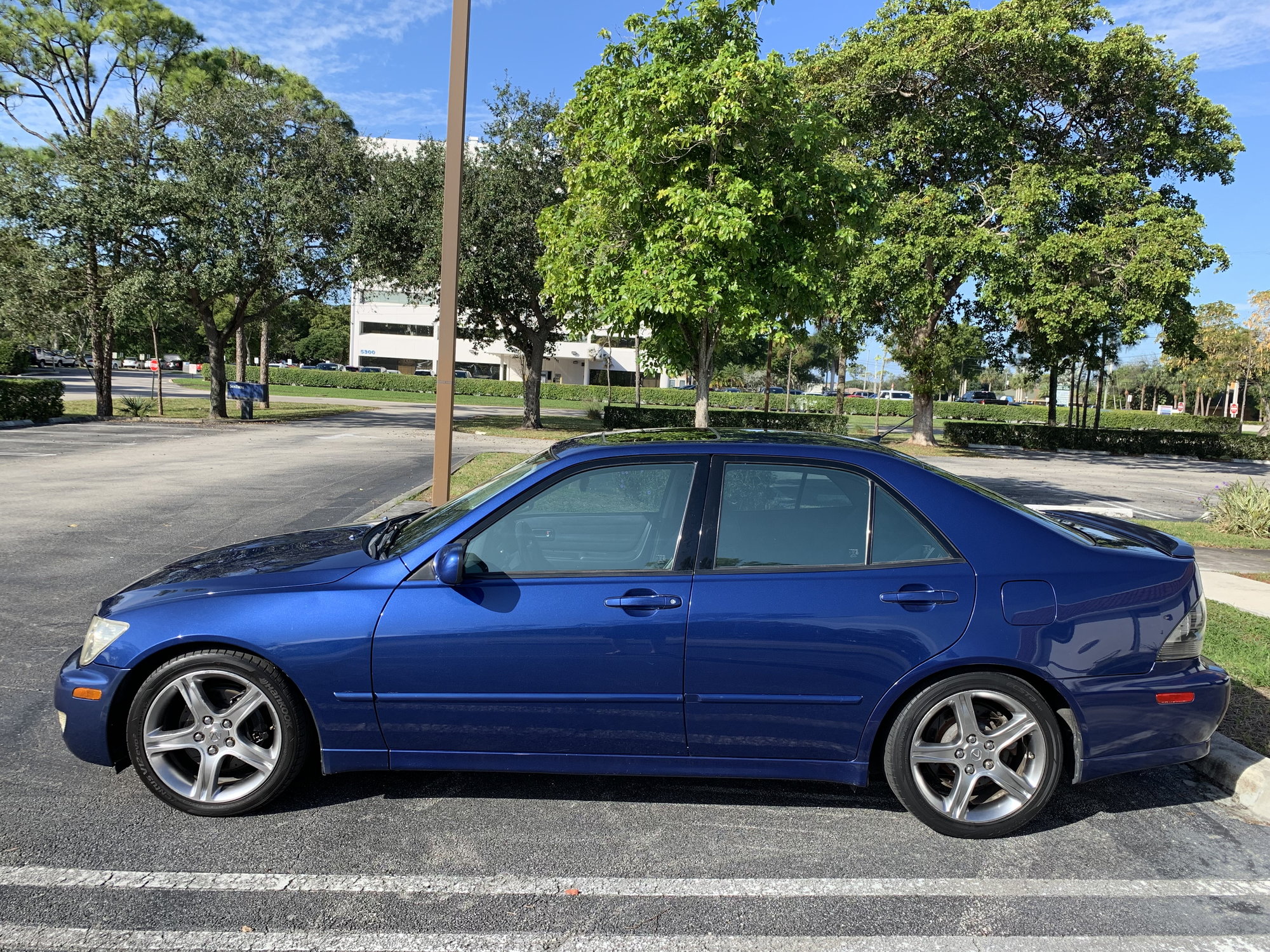 2002 Lexus IS300 - FL: 2002 Lexus IS300 Manual Transmission Intensa Blue Pearl - Used - Delray Beach, FL 33484, United States