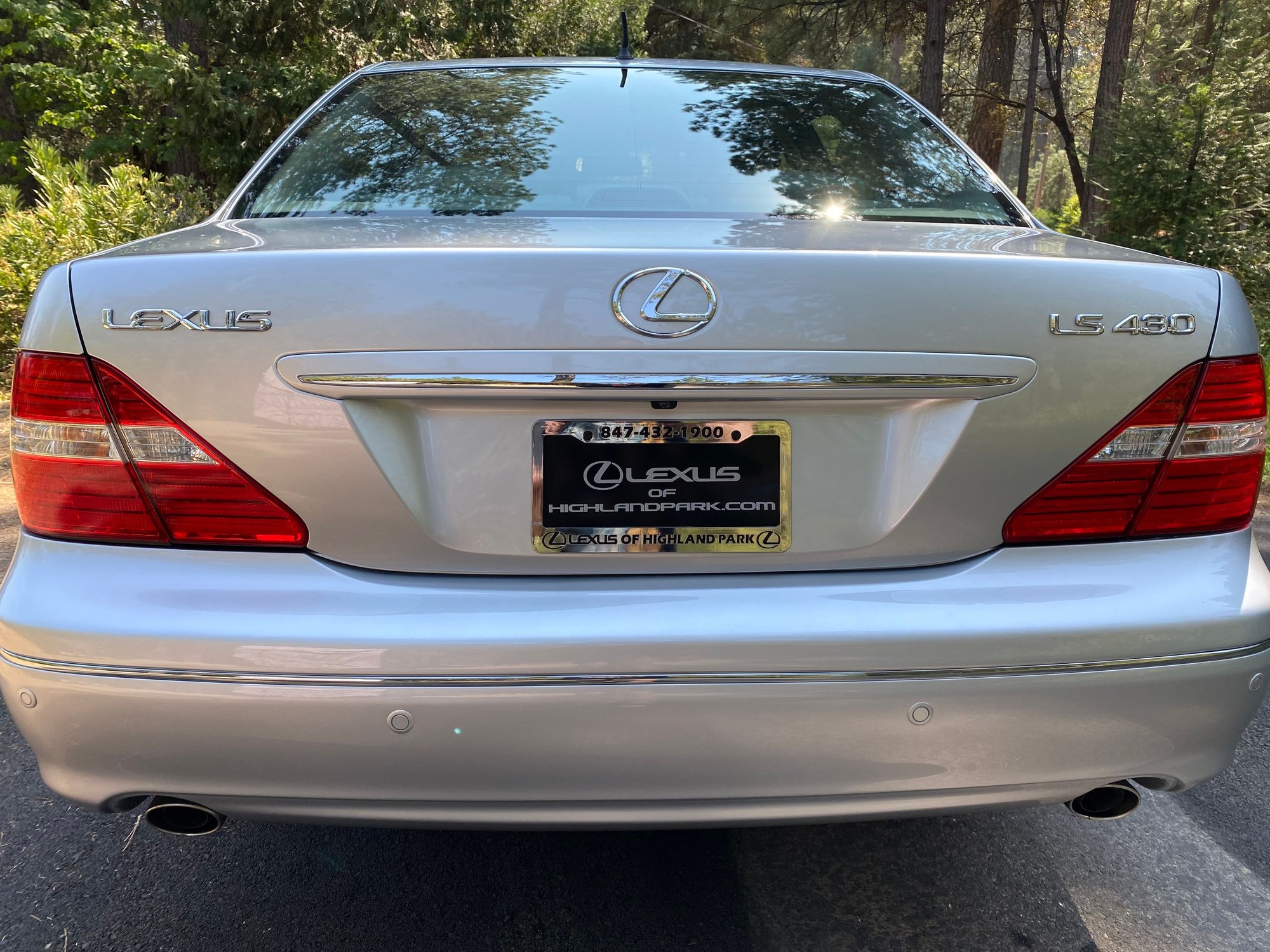 2005 Lexus LS430 - 2005 LS 430 modern tech package - Used - VIN JTHBN36F950180835 - 36,000 Miles - 8 cyl - Bristol, TN 37620, United States