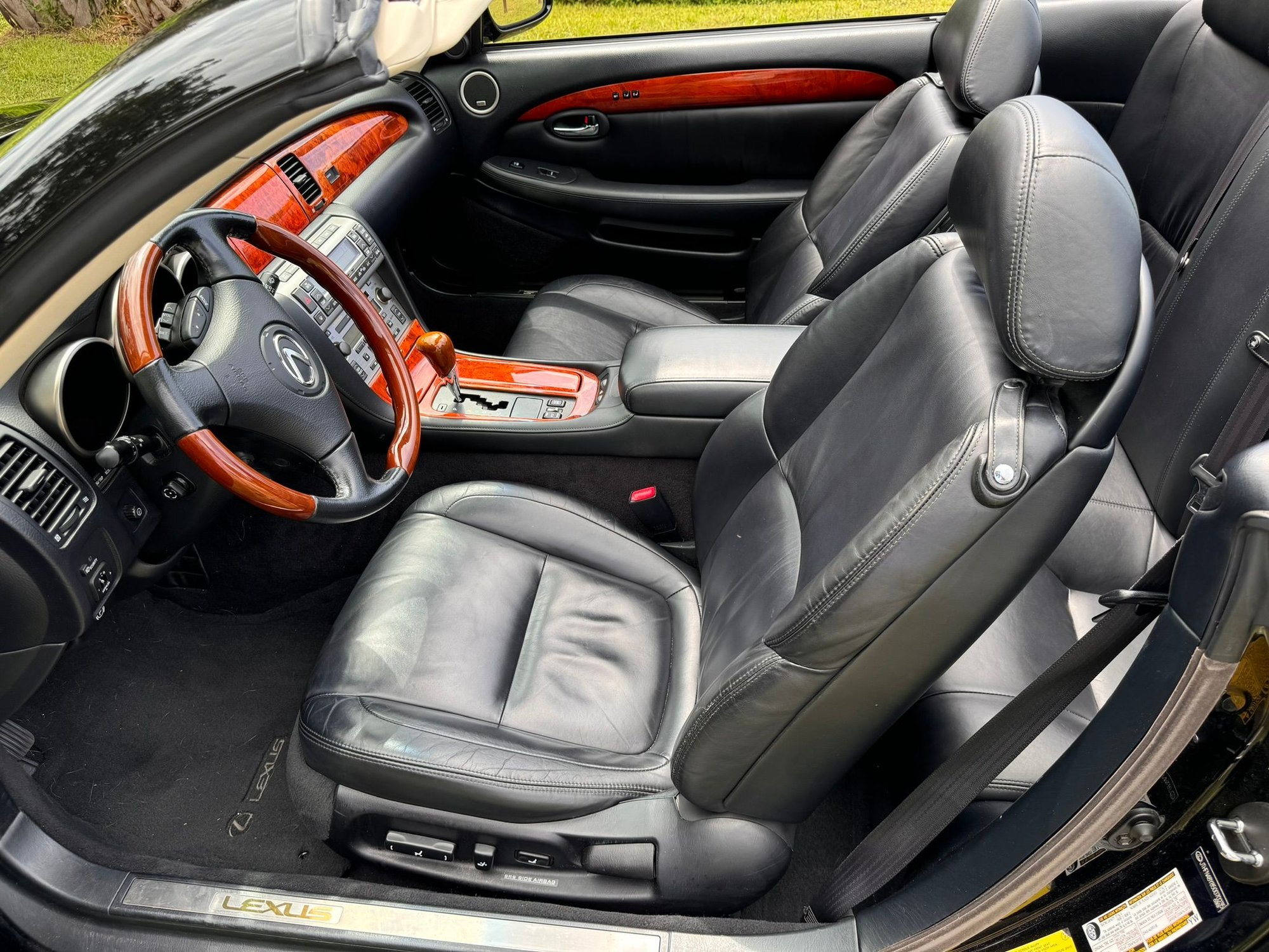 2005 Lexus SC430 - 2005 SC430 Florida car - Used - VIN JTHFN48Y850070235 - 102,000 Miles - 8 cyl - Automatic - Convertible - Black - Clearwater, FL 33763, United States