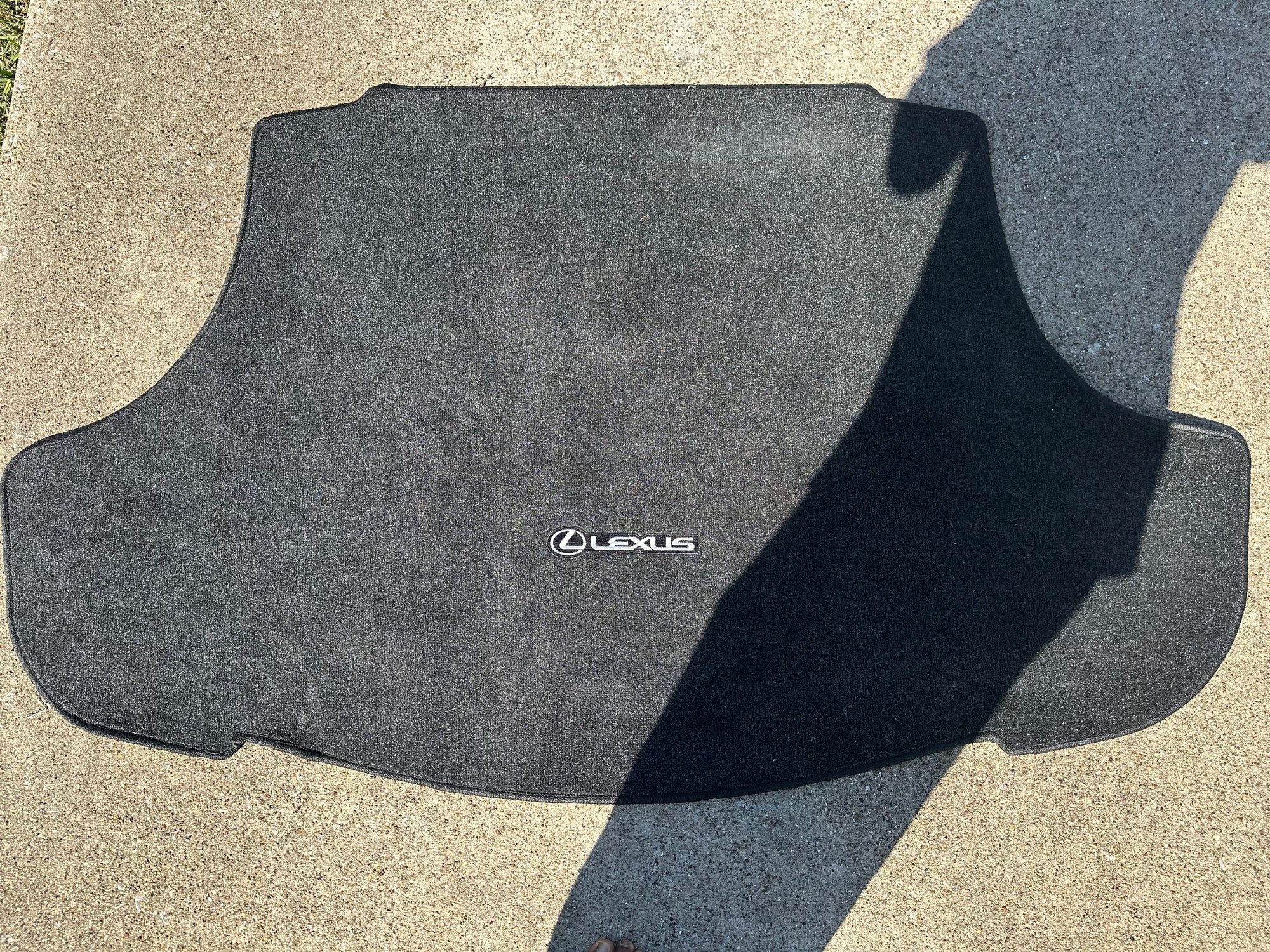 Interior/Upholstery - 2019-2025 Lexus es 350 F sport carpet trunk mat(LOCAL PICKUP ONLY IN DFW AREA) - Used - All Years  All Models - Arlington, TX 76014, United States