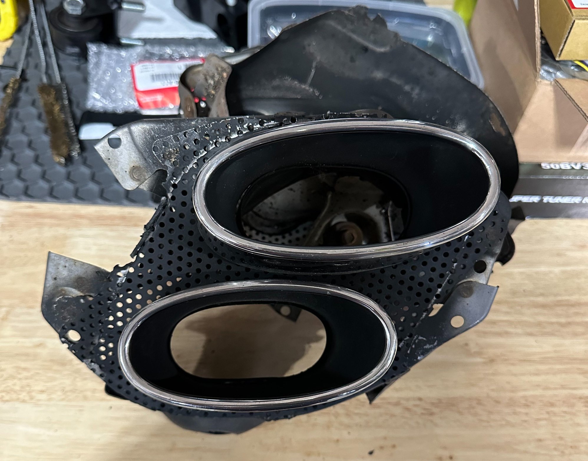 Engine - Exhaust - OEM ISF quad exhaust tips - Used - -1 to 2025  All Models - Wadsworth, OH 44281, United States