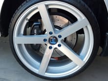 New Rohanna 20" wheels and slotted and drilled rotors with new ceramic brake pads