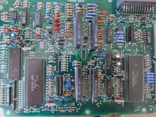 1991 LS400 ECU, left board, 2 caps