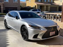 2018 Lexus LS500 on 22x10.5 rear and 22x09 front…