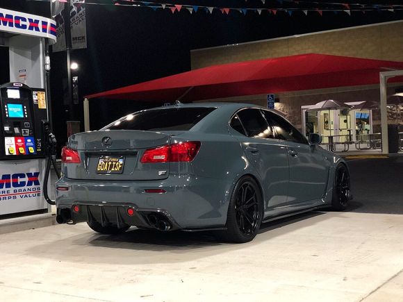 Anyone less find it hard to pass up a photo opp at an empty gas station 