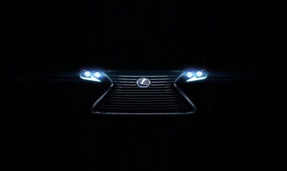 Lexus Signature Spindle Grill & Lighting Silhouette