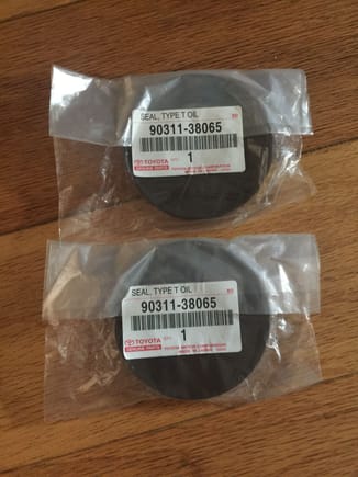 Got 2 extra brand new Cam Shaft seals 

Letting them go for less than retail.
$32 shipped within the US 
Please PM me and I can get them out to you