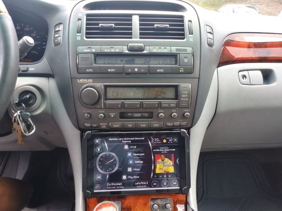 2004 Lexus LS430 8" Tablet Install 7