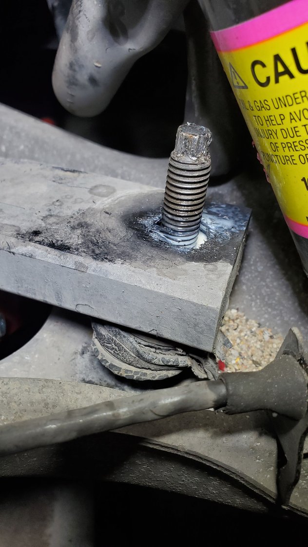 Stuck leaf spring bolt , need help CorvetteForum Chevrolet Corvette