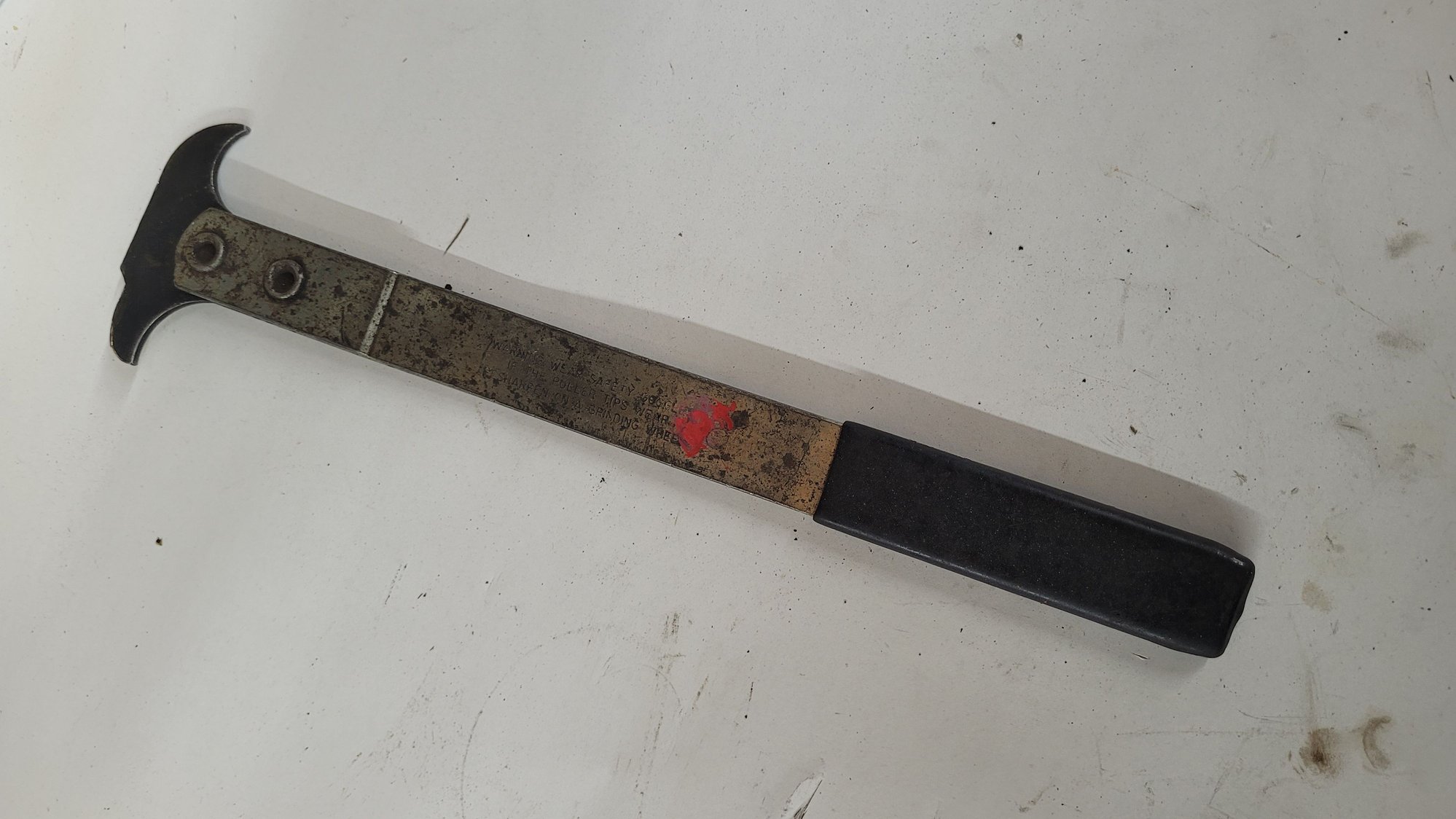 Seal puller for installing the grommet.