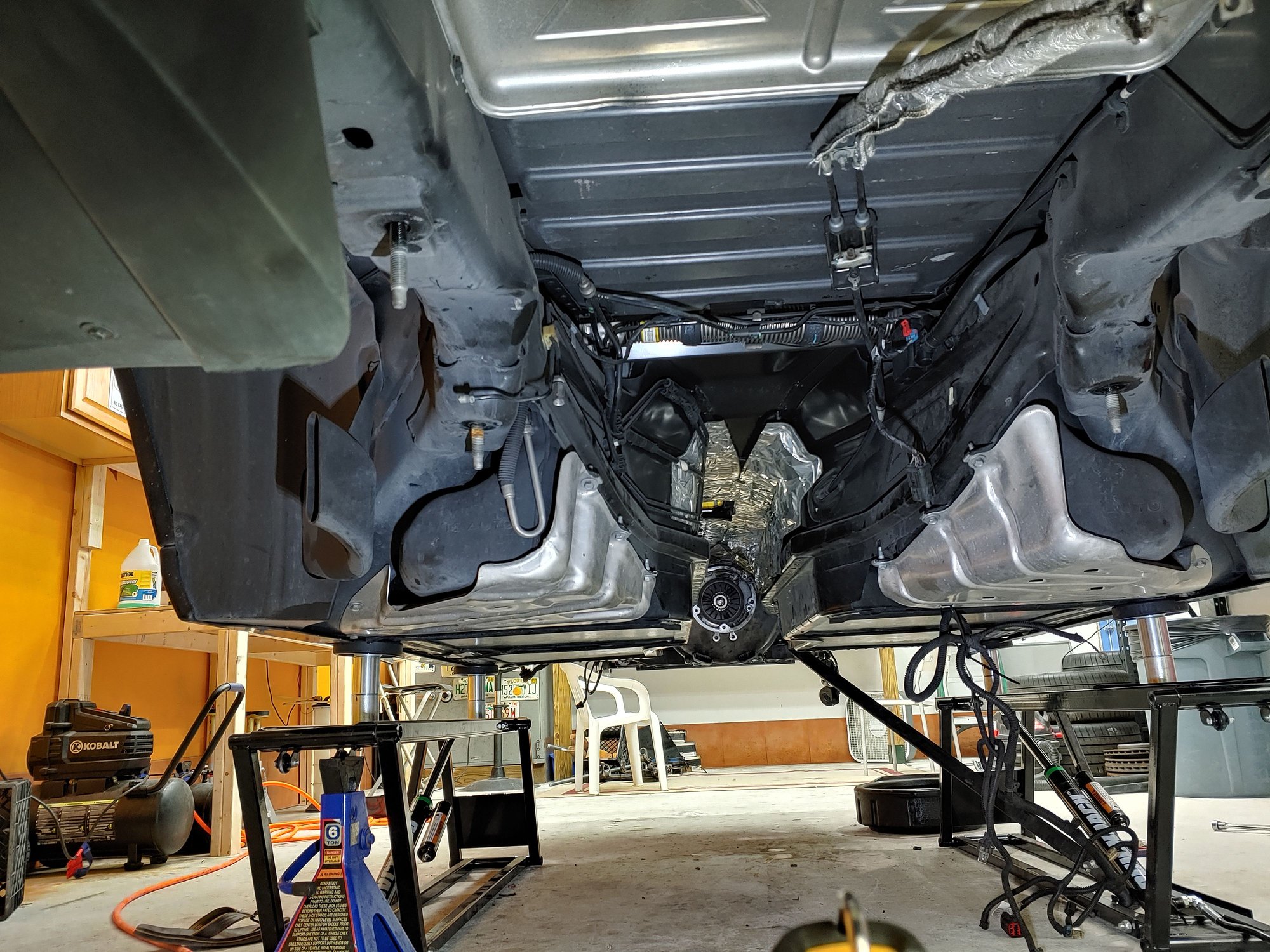 Z06 Removed Cylinder Heads from 08 Z06 What to clean? CorvetteForum